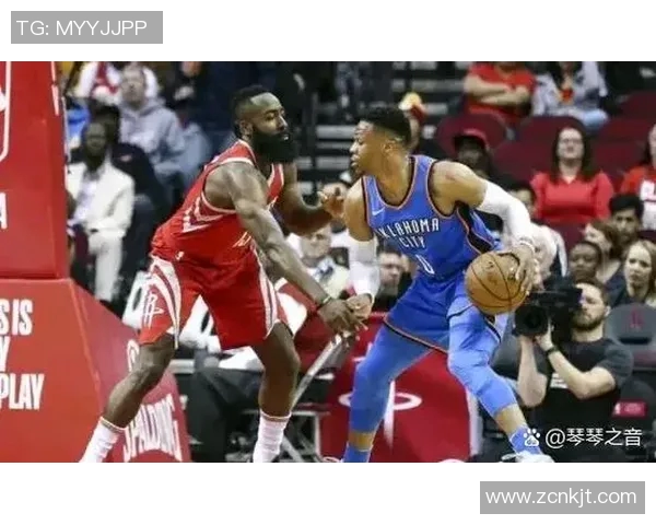 热火与纽约尼克斯激战正酣球迷期待精彩对决与绝妙表现