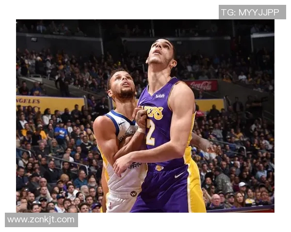 篮球转球技巧全面解析助你提升球场表现与自信心